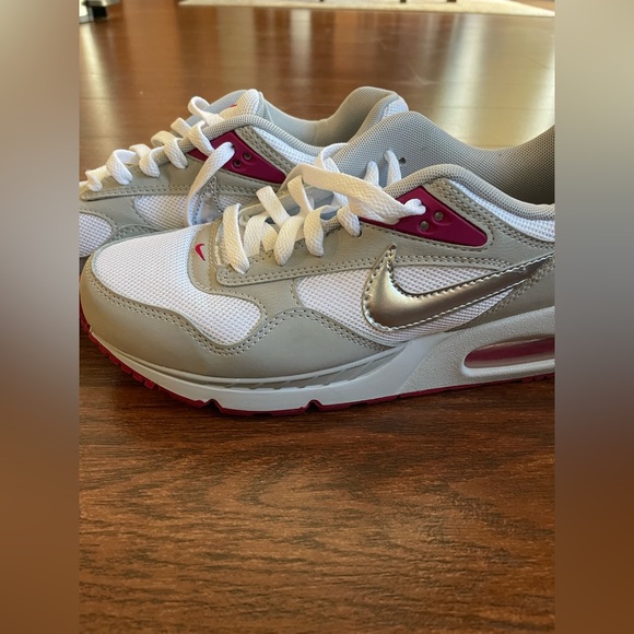 Nike Air Max Correlate Gray and Pink Fuchsia - Picture 2 of 4